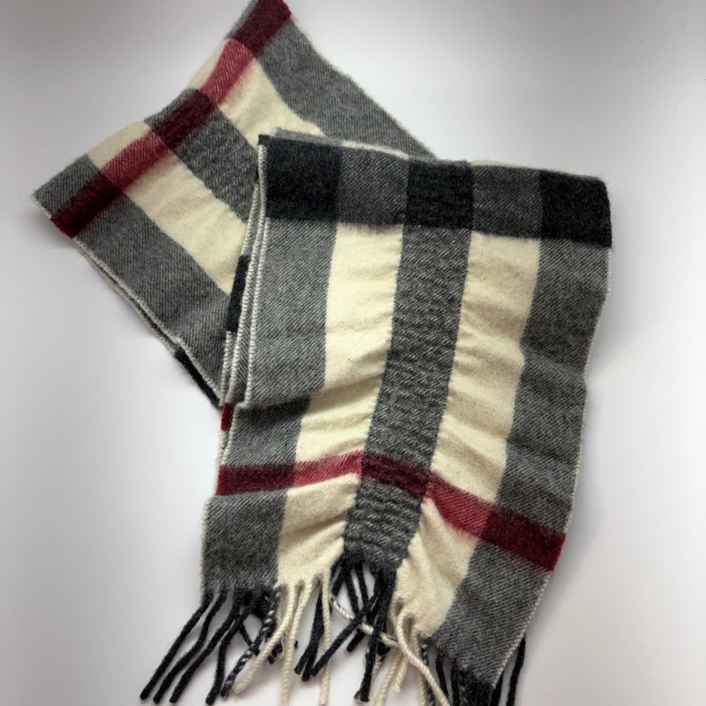 Burberry Short Synched Red, Cream, and Grey Scarf. - Picture 2 of 4